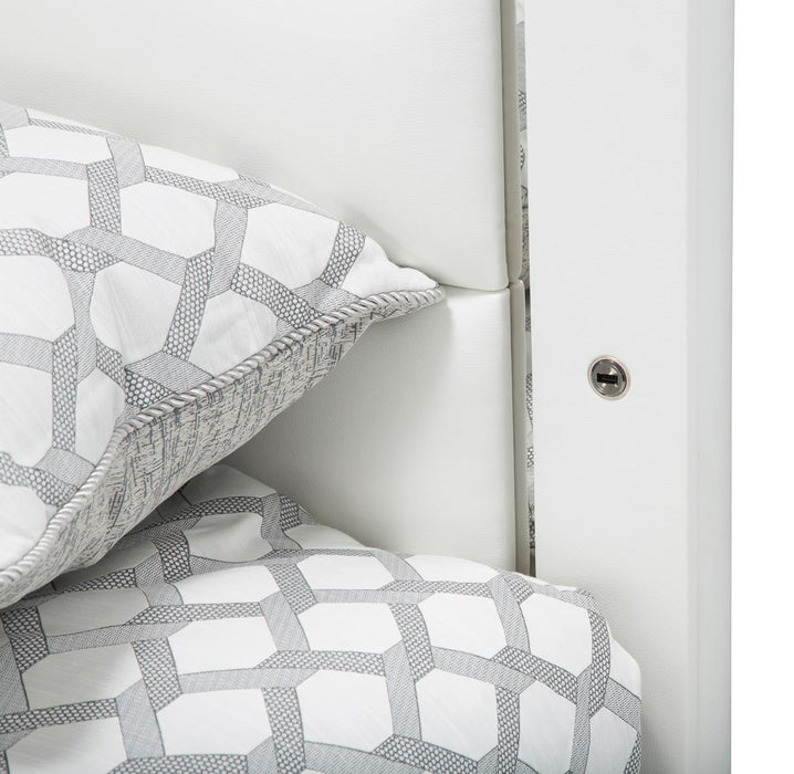 State St Queen Upholstered Panel Bed in Glossy White - Furniture Max (Falls Church,VA) *